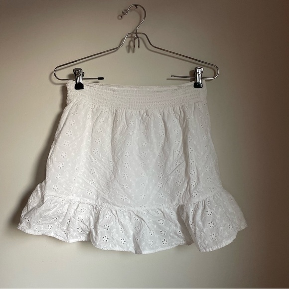 Kendall & Kylie White Eyelet Mini Skirt - Picture 2 of 3